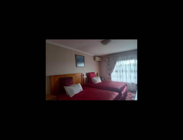4 BEDROOM FREESTANDING FOR SALE IN SHALLCROSS